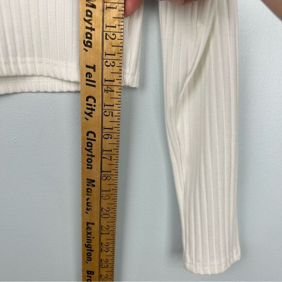 Romwe Ribbed V-Neck Long Sleeve Cropped Faux Wrap Top White Sz 4 - Picture 9 of 13